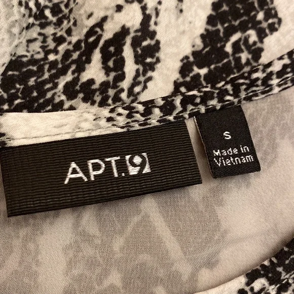 APT.9 Women’s Sleeveless Dressy Snake Print Top Small Double Lined Excellent Con - Picture 3 of 8